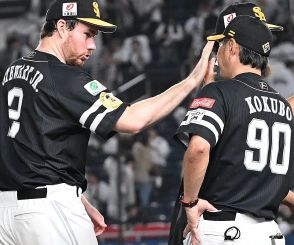 ソフトバンク、5カ月連続勝ち越しで勝負の9月へ　小久保監督「マイナスじゃないところが評価できます」　貯金32、Vマジック17