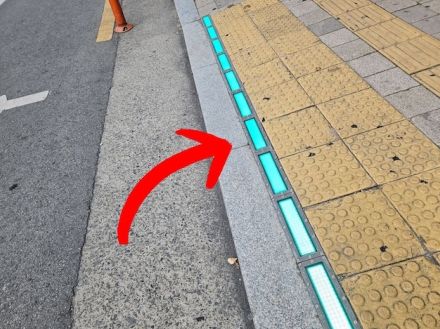 日本人が「へえ！」と驚く韓国の道路システム！ 横断歩道や交差点近くにある“光るパネル”の正体は!?