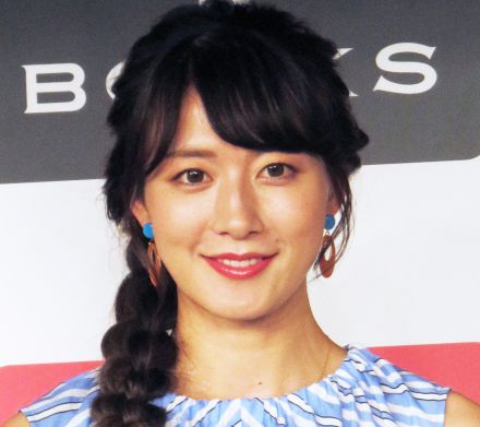 大島由香里「地面師と飲んだ」話題ドラマ出演俳優との最新ショット公開　