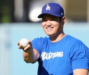 大谷翔平がブルペン入り　捕手が座った状態で10球　術後最速とみられる148キロをマーク