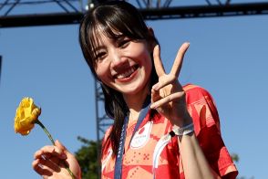 バド志田千陽がパリ五輪後初のオフで「目がキラキラ」2ショの五輪銀メダリストは「アイドル千陽」と“愛あるイジり”展開