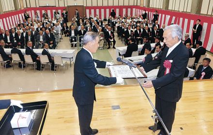 合併20年「元気な市」へ　かほくで市制施行記念式典