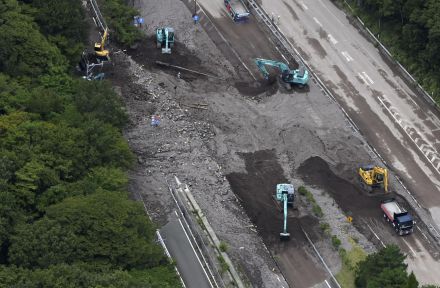 北海道から東海、大雨に警戒　前線南下で大気不安定