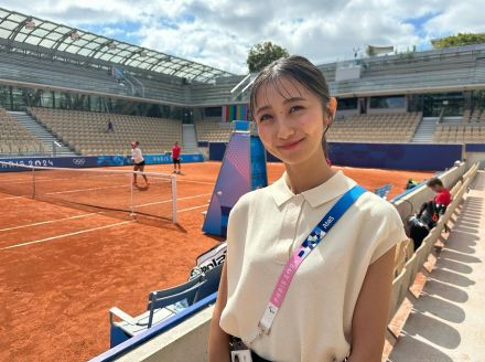 TBS近藤夏子アナ、ミニスカから美脚スラリ 大物タレントとの3ショットに「素敵」「スタイル抜群」の声