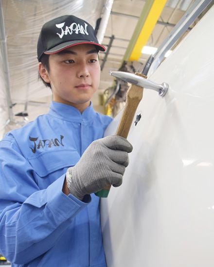 「自動車板金」で2大会連続金メダルへ…トヨタ技術者の自動車への愛