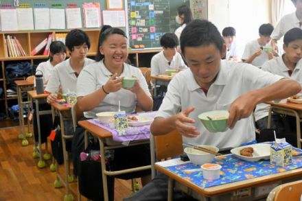 全員給食始まったけど…初日におかずの品数減るトラブル　神戸市立中