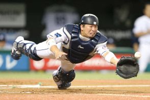 西武・岡田　今季限りで引退　バッテリー組精神的支柱の35歳捕手が…近日中に発表