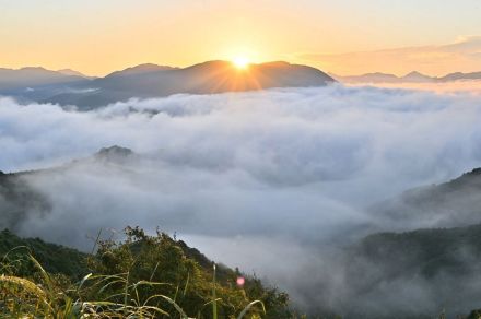 雲海　秋の気配　熊野古道の眼下に、和歌山