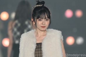 鈴木愛理、変形トップスで大胆肌見せ 夜のウィーン満喫ショットに「ほろ酔い？」「色気ダダ漏れ」と反響