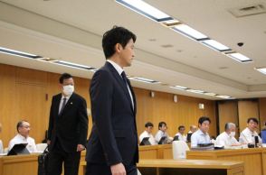 斎藤・兵庫県知事 夜間、休日 “チャット指示”のプレッシャー 官僚時代の経験、裏目に… 百条委