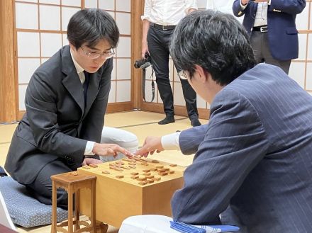 竜王戦挑戦者の佐々木勇気八段、過去に藤井聡太竜王の連勝阻止　「勝たなければ」意気込み　〈マンスリー将棋〉