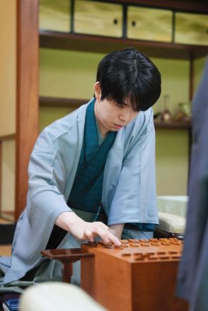 【王座戦】藤井聡太王座「陣屋特製豚漬け重」　永瀬拓矢九段はランチに次いで「陣屋カレー」連投