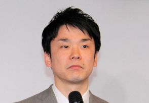 かまいたち濱家隆一　漫才スーツに刺しゅうしている人気タレントの“名言”　相方の山内からは「大イジリ」