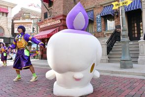 「たまらん可愛さ」ＵＳＪでヒトモシのグリーティング、移動する姿にファン悶絶「抱きしめたい」