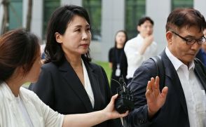 最大野党代表の妻　公務用クレカの私的利用巡る検察聴取で供述拒否＝韓国