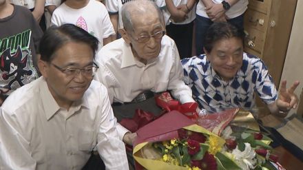 敬老の日を前に　大村知事と河村市長が100歳をお祝い　長寿の秘訣を聞かれ「別に何もやらない」