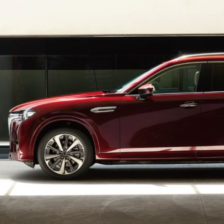 マツダ、3列シートの新型SUV「CX-80」の日本仕様を初公開！ 3種のパワートレインを用意し今秋発売へ。【新車ニュース】