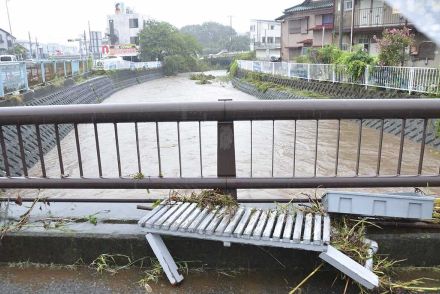 二宮にボランティアセンター、平塚には市民相談窓口　台風１０号大雨、被災者支援の動き加速