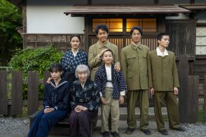 宮藤官九郎脚本『終りに見た街』場面写真公開　大泉洋、吉田羊、堤真一らの家族写真も