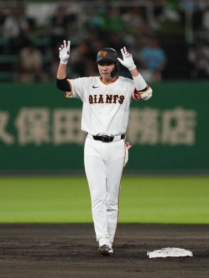 巨人・坂本勇人が腰痛から5試合ぶりに先発復帰　二回の二塁打で通算2400安打まであと2本