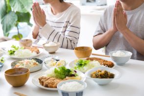 ママ友は教育資金を貯めるため「外食は絶対しない！」と言っています。「外食ゼロ」って私は耐えられませんが年間どのくらい貯められるものなのでしょうか？