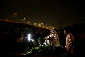 【今日の1枚】闇夜に浮かぶ野菜たち インド