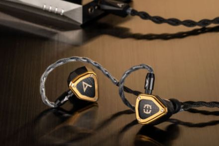 AK×Empire Ears第2弾「NOVUS」。クアッドブリッド13ドライバで88万円