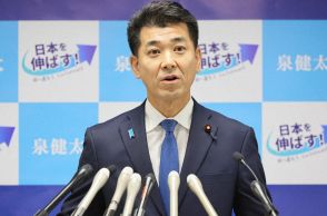 立憲・泉氏「小泉進次郎来い」と対抗心むき出し　代表選出馬へ