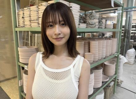 ＜長濱ねる＞網タンクトップの旅ファッションで　陶芸と大理石アートを巡る　愛媛からしまなみ海道への旅　「旅サラダ」で