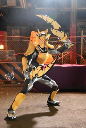 ＜仮面ライダーガヴ＞ポテトチップスでフォームチェンジ！？　ギャル社長・幸果に助けられるショウマ