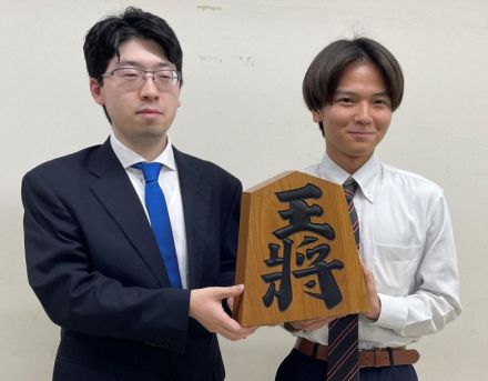 24歳現役医学部生、プロ棋士に　将棋新四段2人決まる