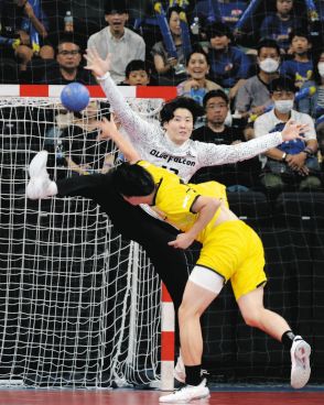 旧日本リーグを4連覇中の豊田合成名古屋が白星発進　パリ五輪日本代表GK中村匠が好守【ハンドボール】