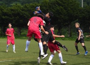 【大学サッカー】もう一つの大学サッカー、「マガ杯」。ダークホースが不敵に頂点を狙う【大会2日目レポート】