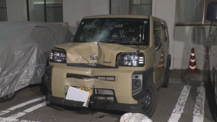 コンビニに入ろうと右折しようとした乗用車と衝突し、バイクの男性重傷　岐阜・川辺町