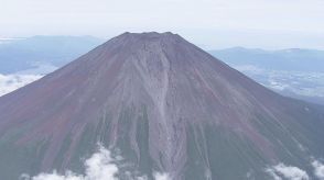 富士山須走口下山道で北海道の公務員を静岡県警の山岳救助隊員が救助し病院に搬送