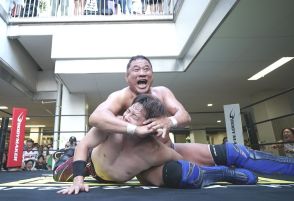 SOG世界王者・石井慧介、商店街プロレスに降臨した永田裕志に惜敗も再戦熱望！「強くなって永田さんの前に立ちたいんで、また勝負受けてください」