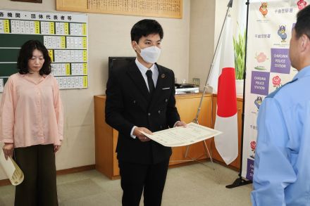 「助けてくれ」用水路に流されそうな高齢者が…言葉が通じない2人がみせた連係プレー　長野