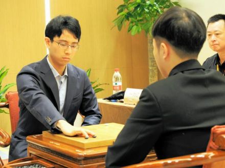 一力棋聖、世界メジャー制覇へ　上海での「応氏杯」第3局はじまる