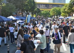 もりおか駅前開運ホコ天、観光客らでにぎわう　次回は10月5日