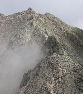 北アルプス奥穂高岳で遭難相次ぐ　ジャンダルム付近で埼玉県の男性滑落