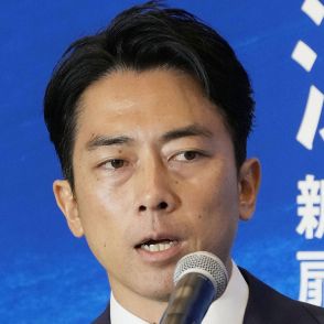 「情けなく思えて」「努力は認めて」小泉進次郎氏“構文”回避対策?　会見の“付箋びっしり”資料に賛否両論！