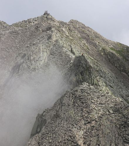 北アルプス奥穂高岳で遭難相次ぐ　八ヶ岳連峰、戸隠連峰でも