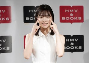 ＜今森茉耶＞ミスマガ美少女の初写真集　「子供の私と18歳の私」　市民プールで“幼い顔”も