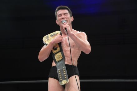 KO-D無差別級王者・青木真也、遠藤哲哉をスリーパーで絞め落とし初V「俺たちは強い。自信を持って言いましょう！」【DDT】