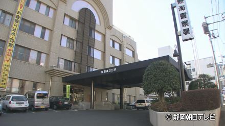 マンションの共同浴場に侵入したホテル従業員の男を建造物侵入容疑で逮捕　侵入方法などを追及　静岡・熱海市