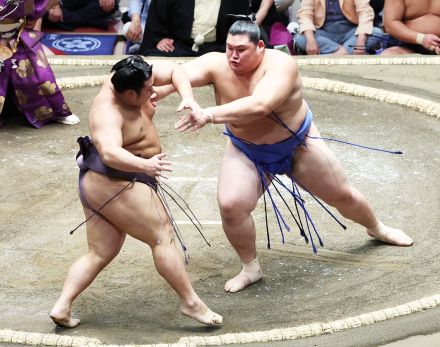 【秋場所】大の里が盤石２連勝　翔猿を突き出し「落ち着いて対応することができた」