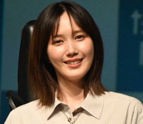 本田翼　肌が弱っている時の朝のスキンケア紹介　スッピン姿に「透明感ありすぎ」「可愛すぎる」の声