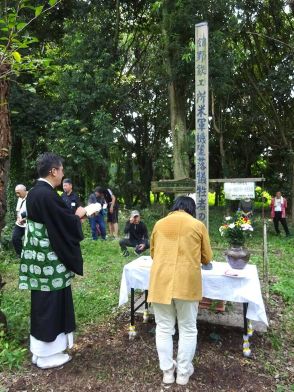 大和の米軍機墜落から６０年…事故現場で慰霊祭　市民犠牲の記憶「風化させない」