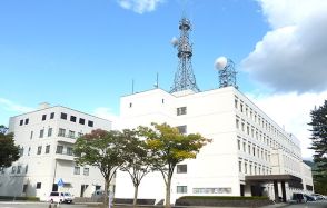 女性警察職員に男性警部が体密着　県警、所属長訓戒