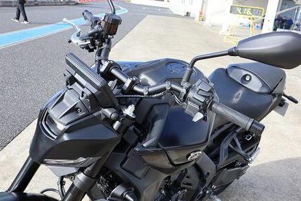 バイクにセミオートマ化が進む。ヤマハ「MT-09 Y-AMT」試乗と、ホンダE-クラッチとの違い